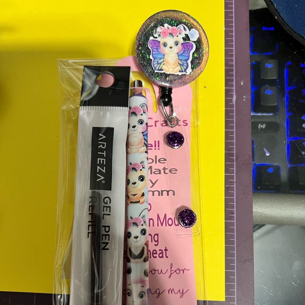 Id & pen set with refill included